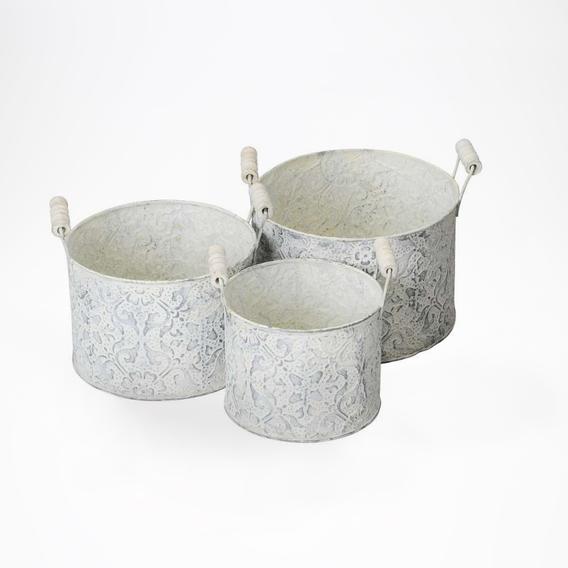 Conjunto de tachos em Zinco com relevos florais